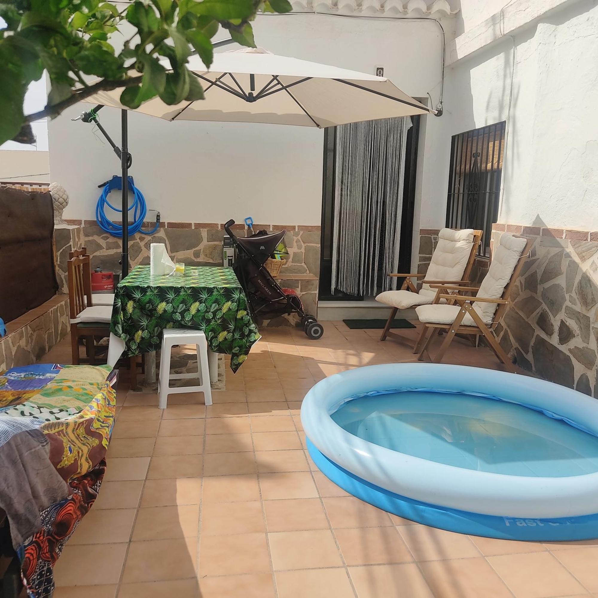 فيلا Acogedora Casa Familiar Con Patio سالوبرينيا المظهر الخارجي الصورة